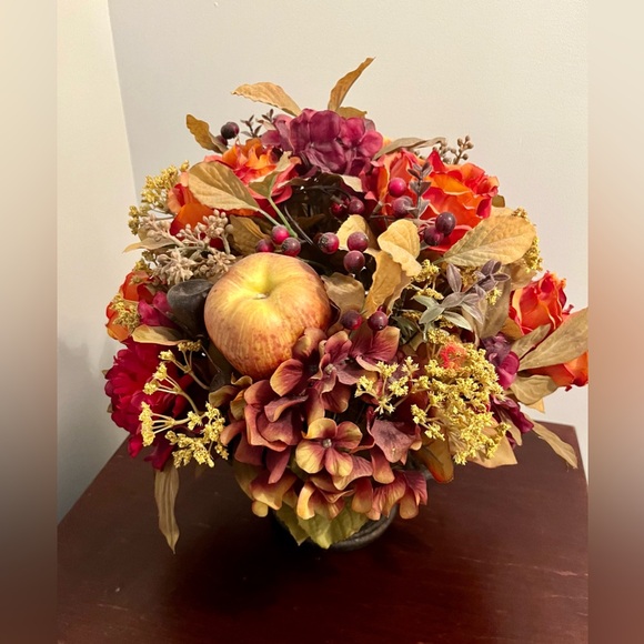 Kirkland’s Warm, Fall Floral Kitchen Table Centerpiece. Orange/Red/Green/Brown. - Picture 2 of 5